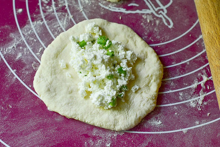 Moldavian pies with cottage cheese - tender and tasty