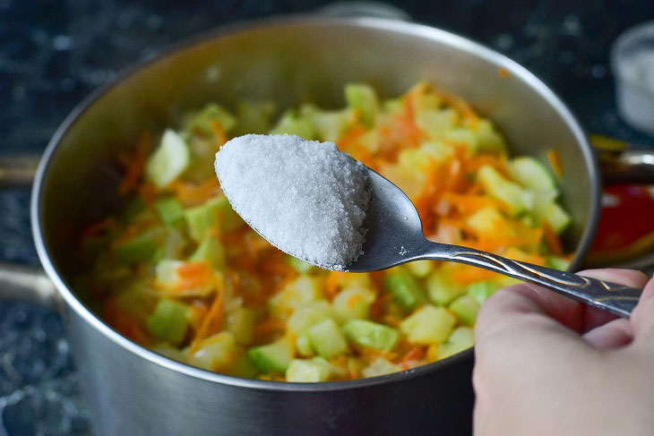 Caviar from zucchini "Uncle Vanya" - spicy and fragrant