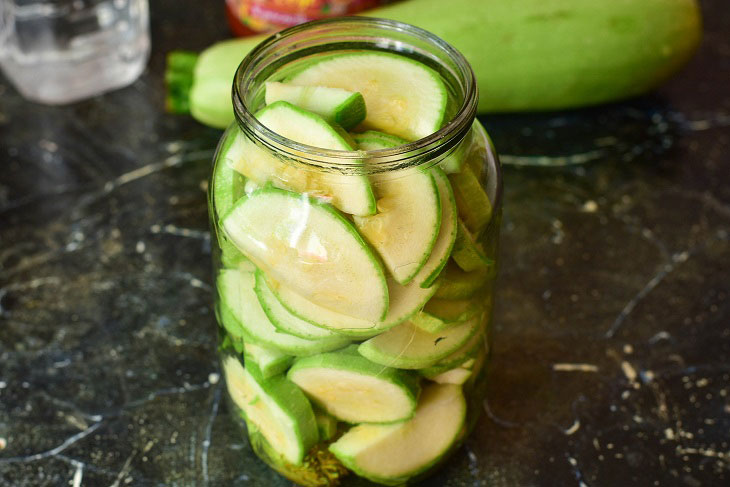 Pickled zucchini with mustard - excellent preservation for the winter