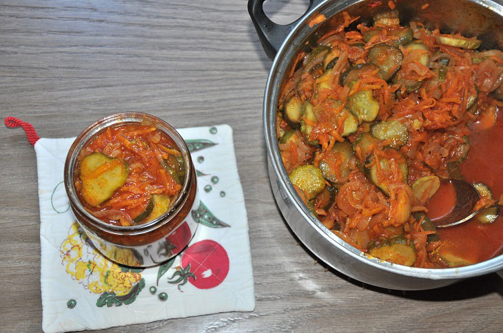 Salad "Piquant" for the winter - a tasty and fragrant preparation