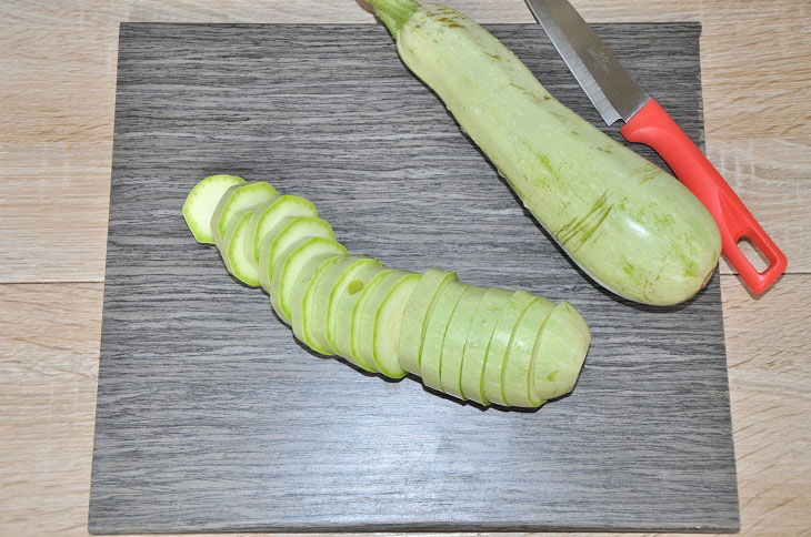 Hungarian zucchini - an interesting preparation for the winter