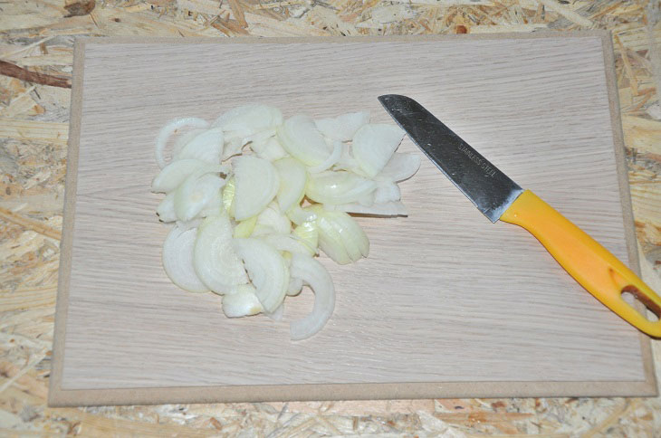 Salad "Mystery" from zucchini - a tasty and original preparation