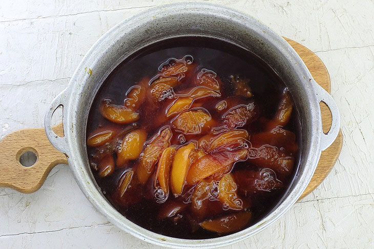 Nectarine jam - a delicious and fragrant preparation