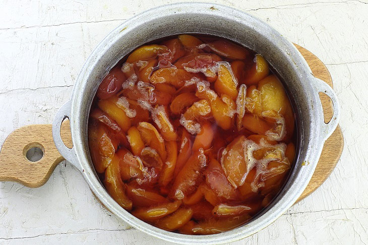 Nectarine jam - a delicious and fragrant preparation