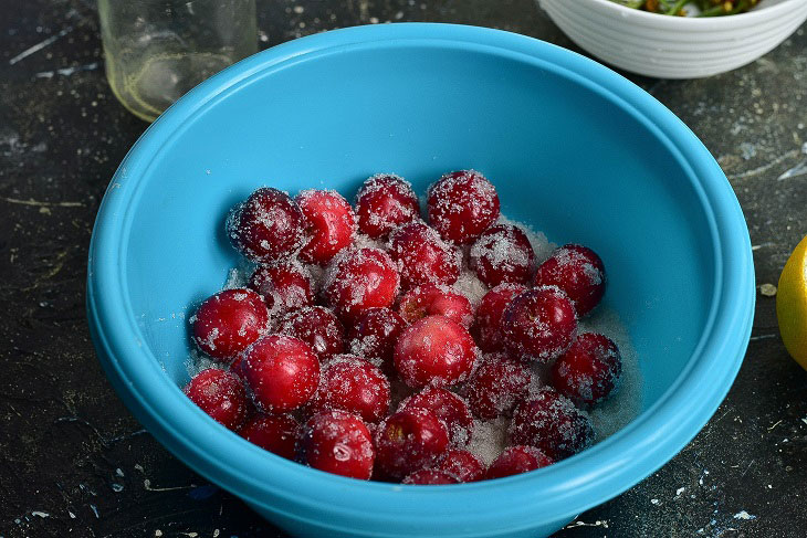 Cherries in their own juice for the winter - awesome quick preparation