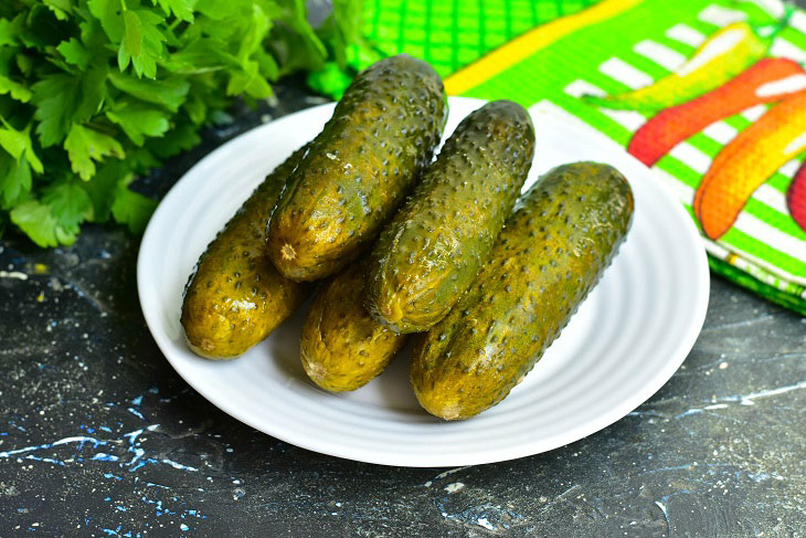 Pickled cucumbers with mustard - original preservation for the winter