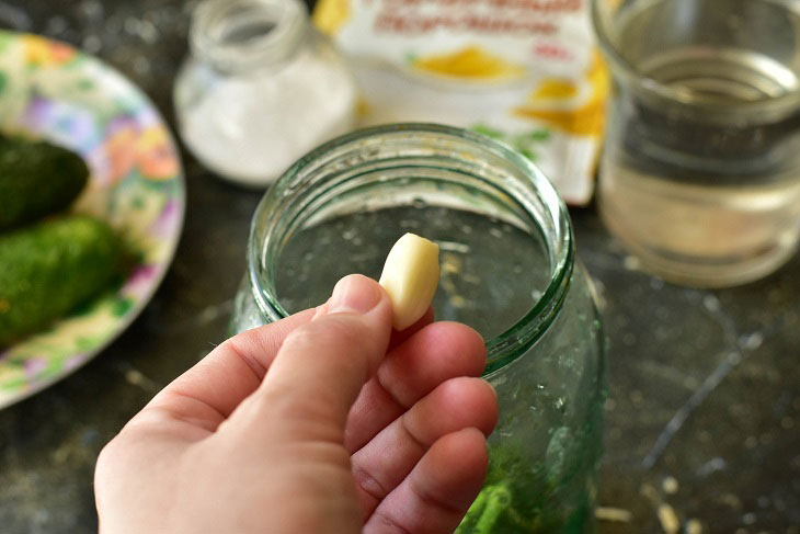 Pickled cucumbers with mustard - original preservation for the winter