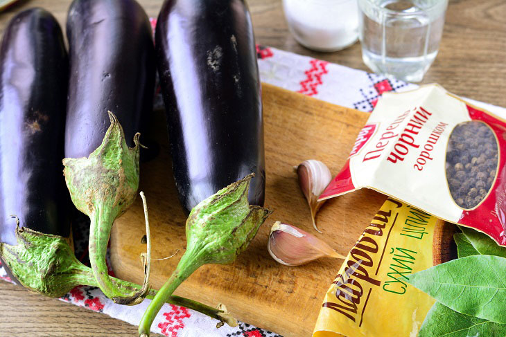 Whole eggplant in a jar for the winter - a simple and tasty recipe without the hassle