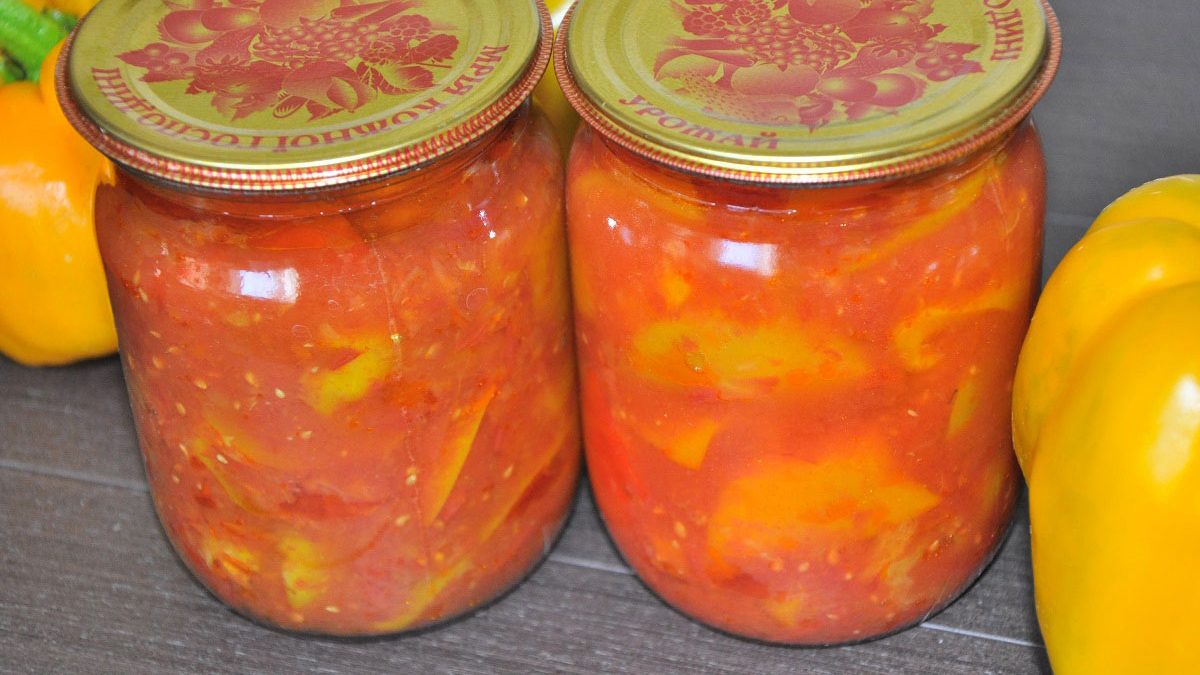Sweet pepper in a tomato for the winter – a very tasty preservation