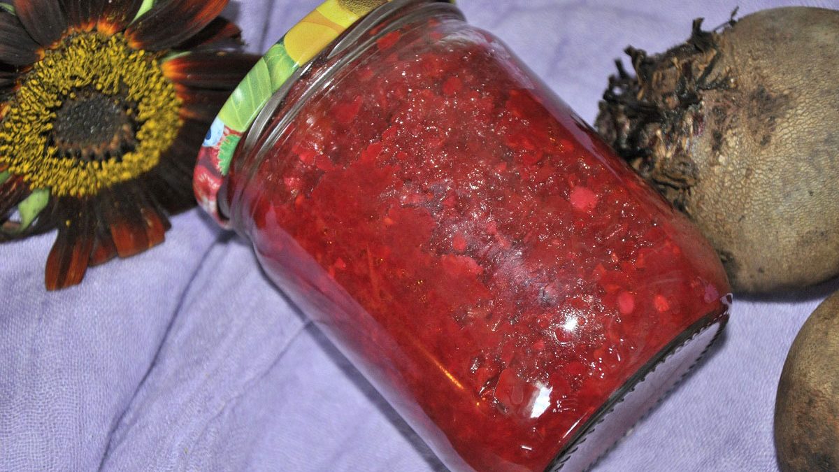 Adjika from beets for the winter – a spicy and appetizing preparation