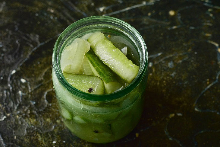 Salad "Bliss" from cucumbers - an original preparation for the winter