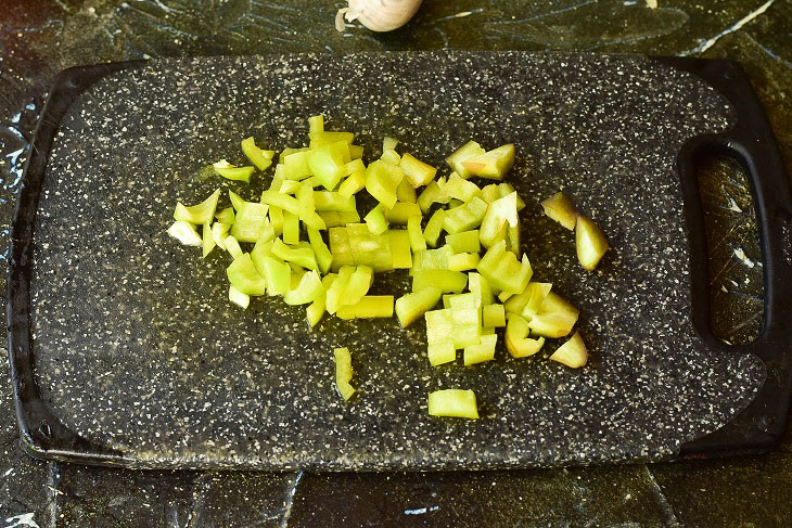 Salad "Bomb" from zucchini - an interesting preservation for the winter