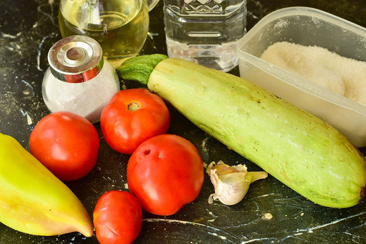 Salad "Bomb" from zucchini - an interesting preservation for the winter