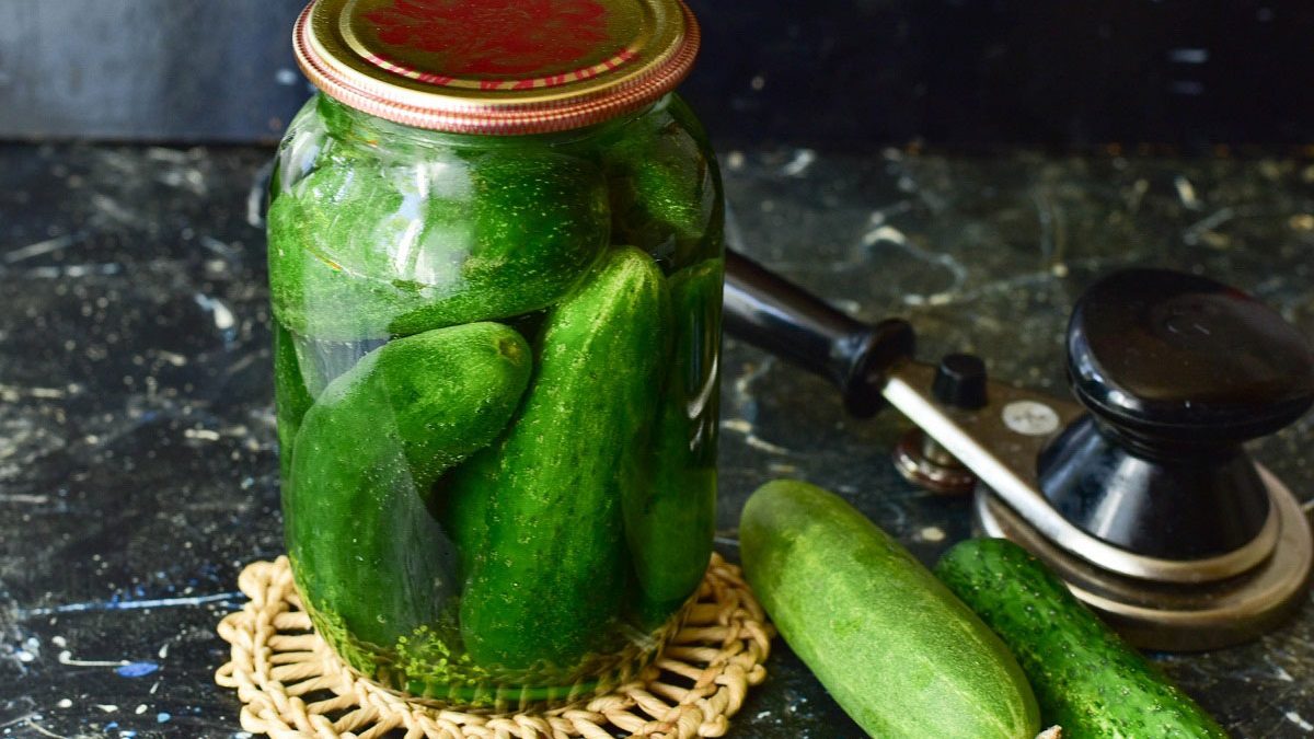 Pickled cucumbers “Children’s” without vinegar – crispy and tasty