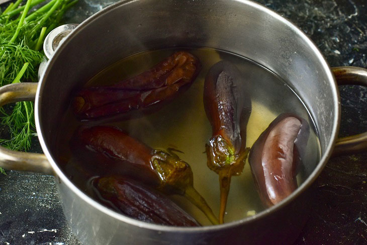 Greek eggplant for the winter - a tasty and original preparation