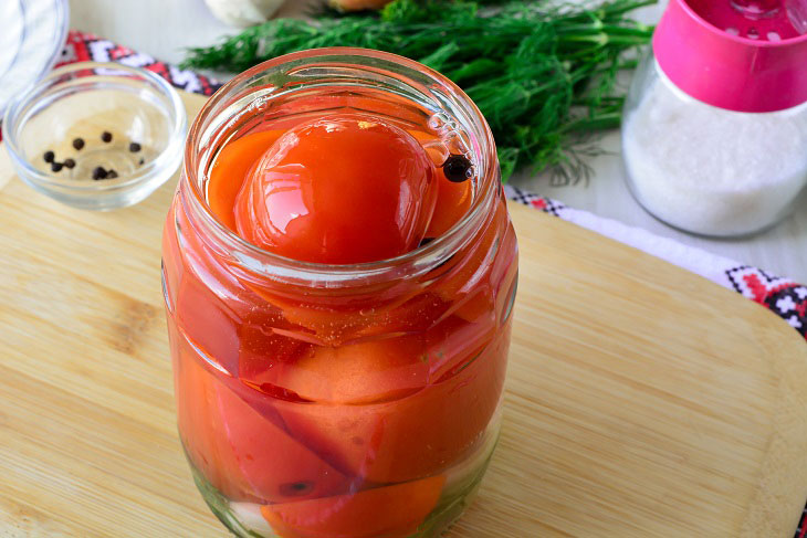 "Drunk" tomatoes for the winter - a tasty and fragrant preparation