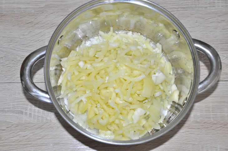 Grandma's cucumber salad - a simple and tasty preservation