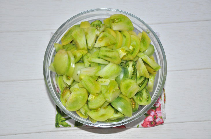 Green tomato salad for the winter - original and appetizing preservation