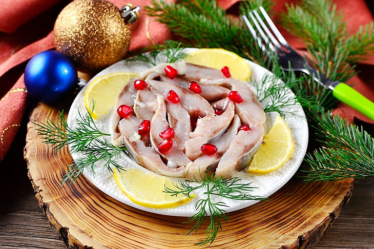 Light-salted herring "Oboyenie" - a delicious express recipe