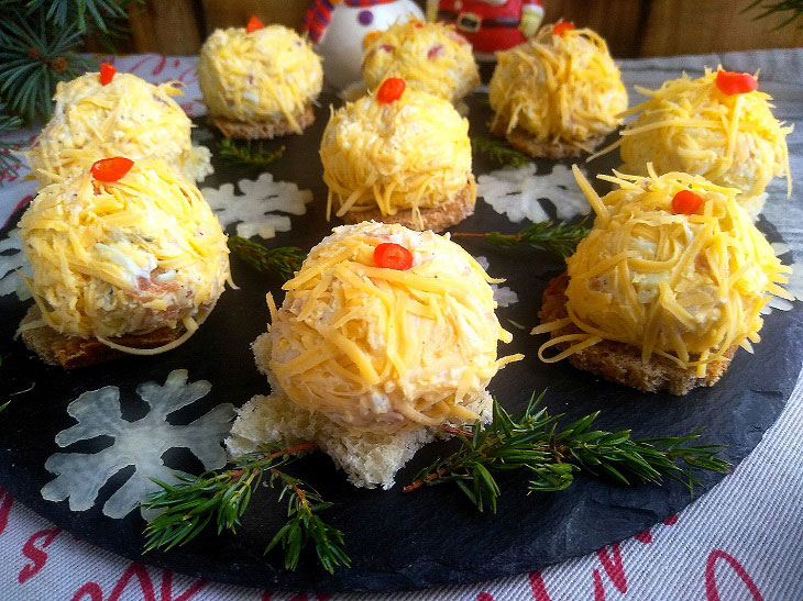Canape with red fish - a delicious snack on the festive table