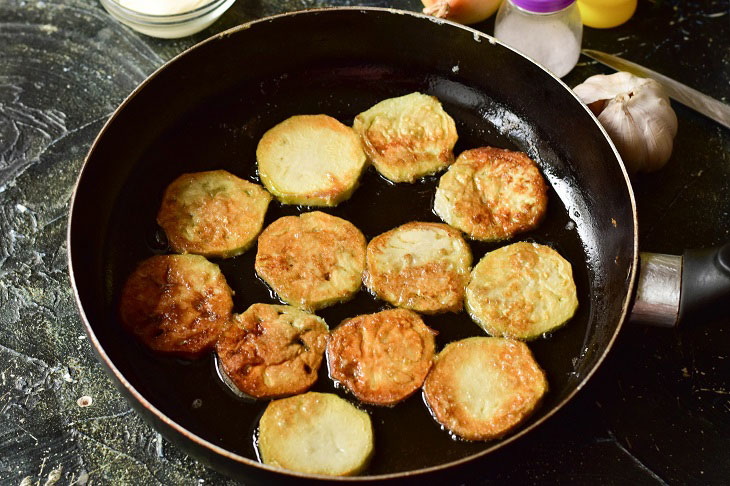 Eggplant slices in Georgian - a delicious snack