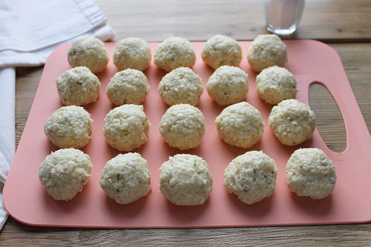 Canarian cauliflower meatballs - unusual, beautiful and festive