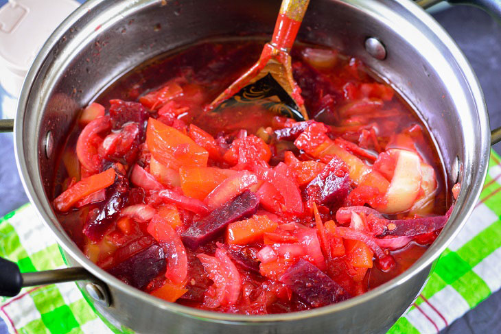 Borsch dressing for the winter - a convenient preparation for busy housewives