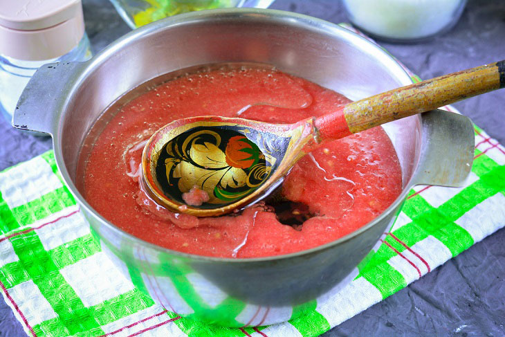 Borsch dressing for the winter - a convenient preparation for busy housewives