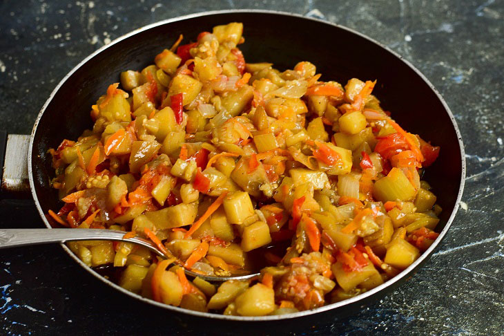 Eggplant caviar for the winter is one of the most popular preparations