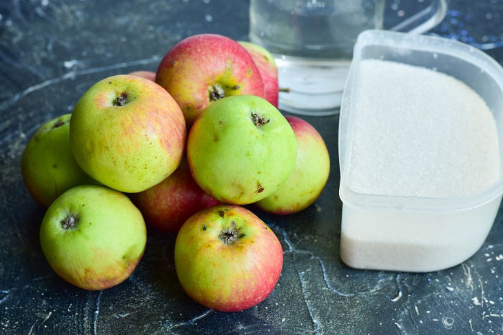 Canned apples for the winter - tasty, healthy and simple