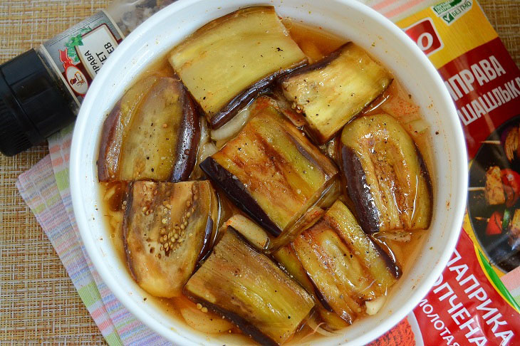Eggplants as barbecue for the winter - very tasty and fragrant