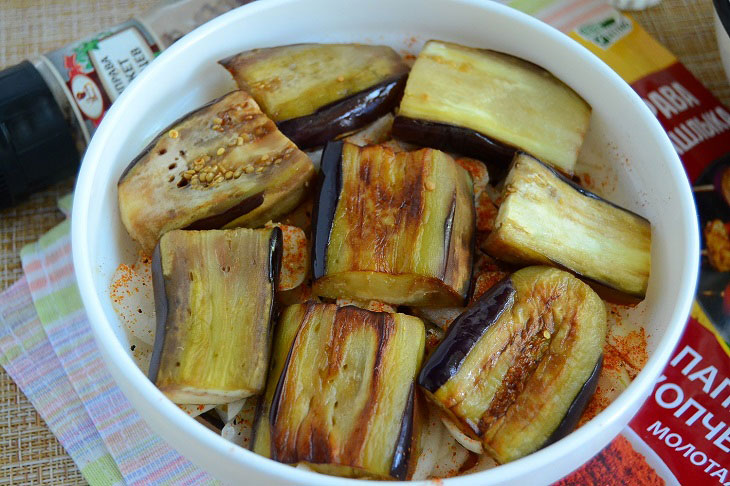 Eggplants as barbecue for the winter - very tasty and fragrant