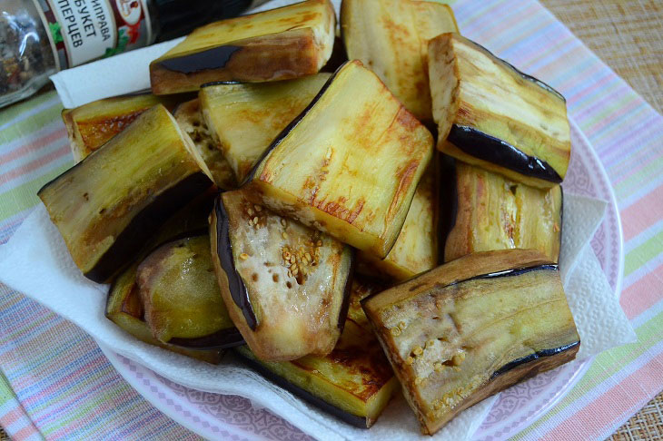 Eggplants as barbecue for the winter - very tasty and fragrant