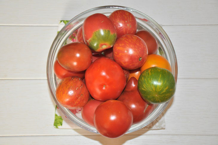 Barrel tomatoes in a jar - fragrant and savory preparation