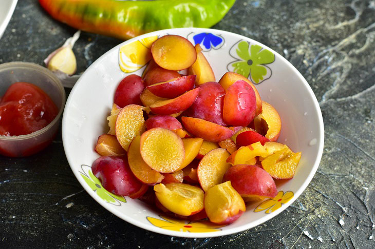 Adjika from plums for the winter - a delicious and original recipe