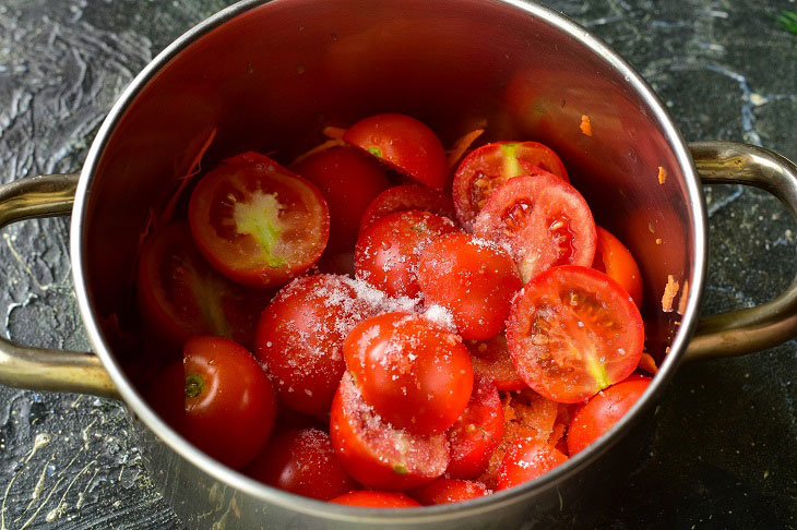 Salad of tomatoes and peppers - a great preparation for the winter