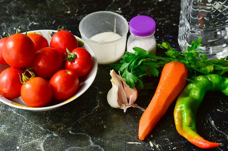 Salad of tomatoes and peppers - a great preparation for the winter