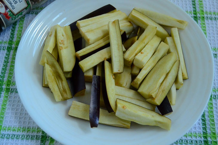 Pickled mildly spicy eggplants - an interesting preparation for the winter