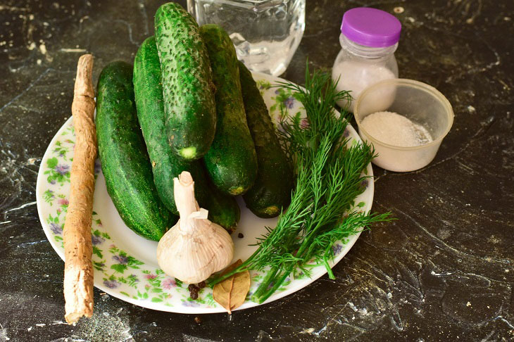 Cucumbers for the winter "Aunt Galya" - a special aroma and taste