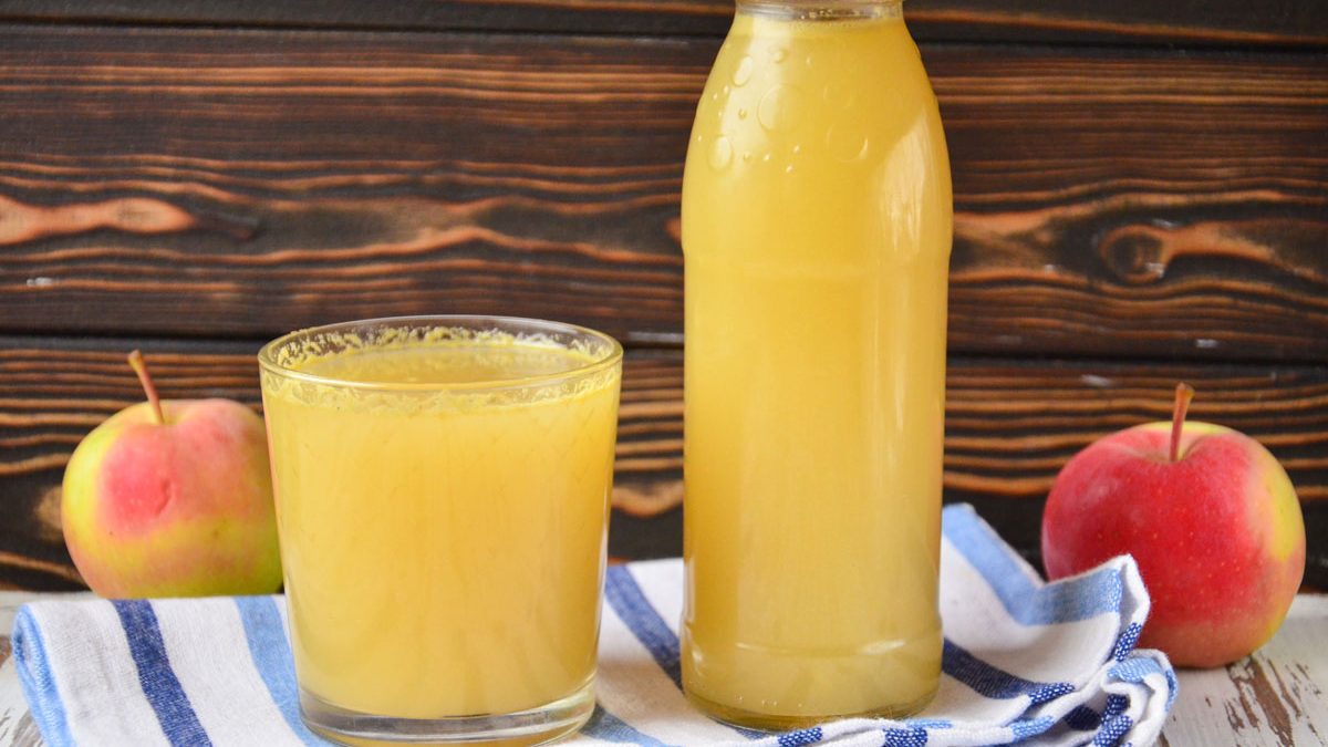 Apple juice for the winter – a step by step recipe with a photo