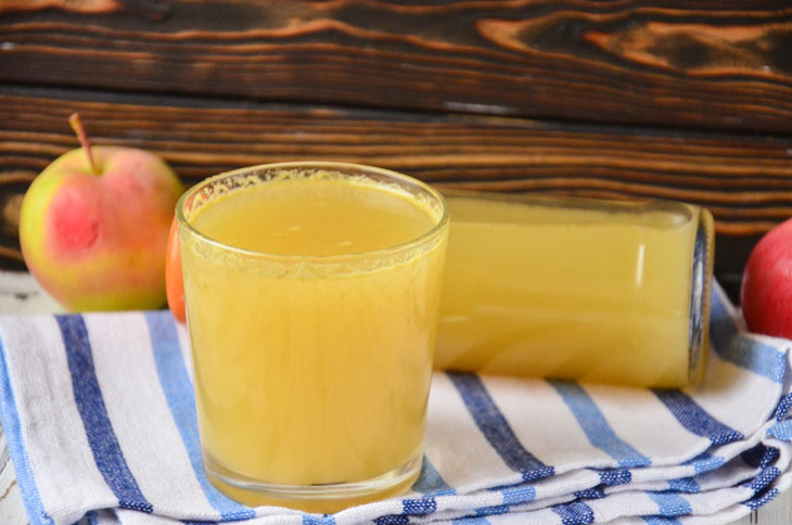 Apple juice for the winter - a step by step recipe with a photo