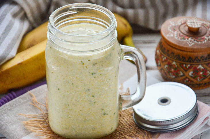 Mango and banana smoothie is a delicious and incredibly healthy drink