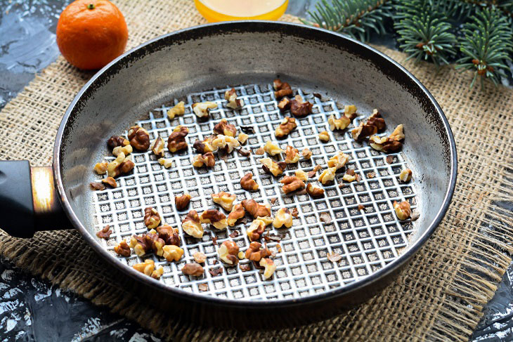 Rice kutia with dried apricots for the Christmas table - a delicious and easy recipe