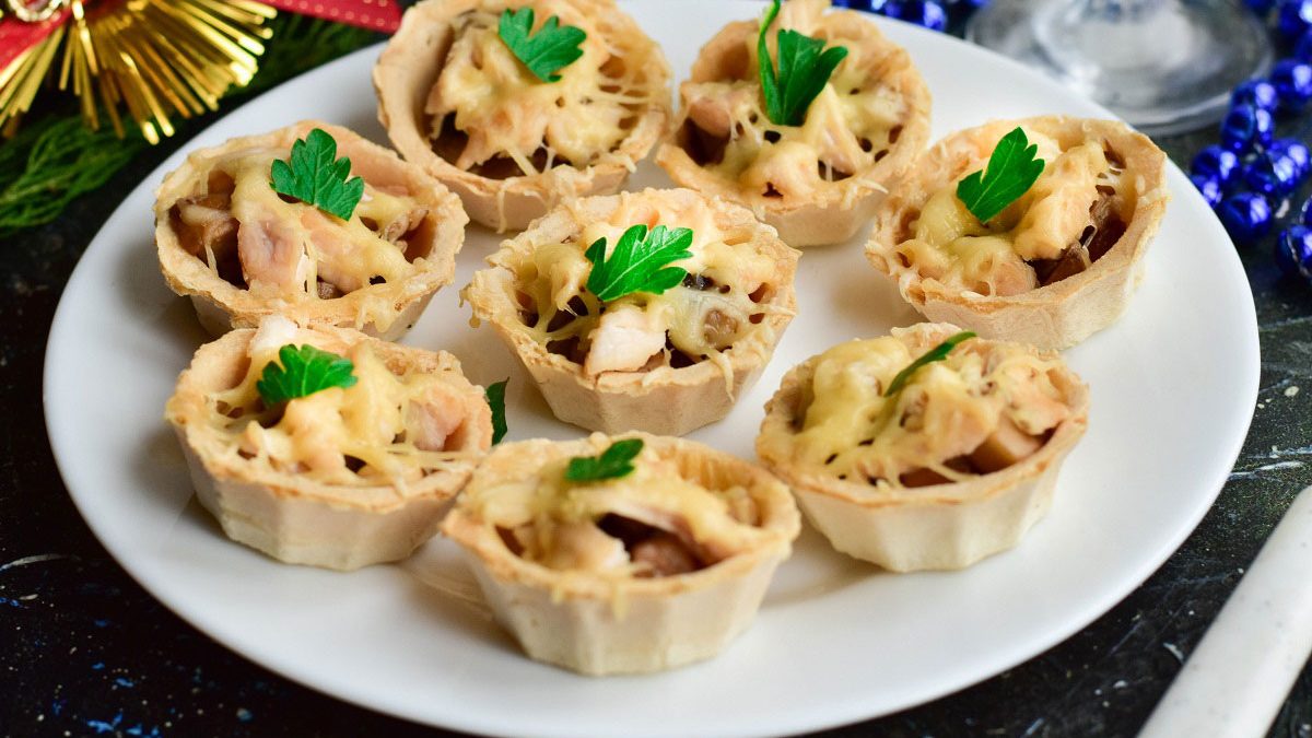 Chicken and mushroom tarts – a simple and elegant appetizer