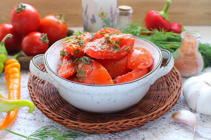Appetizer of tomatoes "Lecho on the contrary" - a delicious seasonal dish