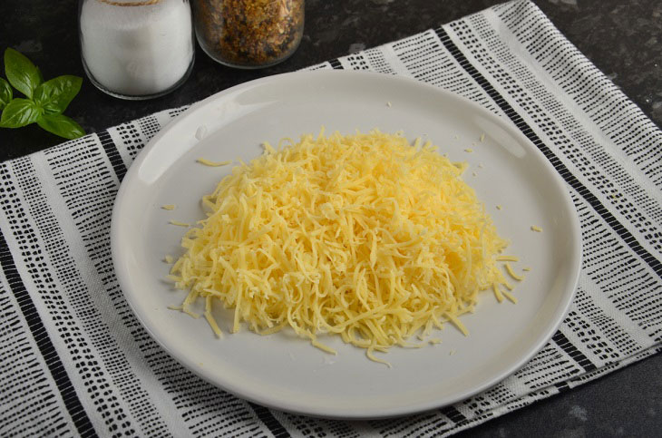 Cheese bread from zucchini - a delicious and quick snack