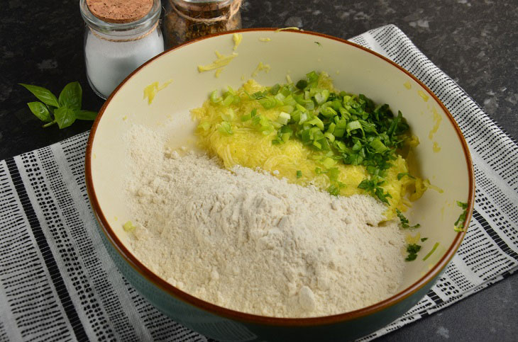 Cheese bread from zucchini - a delicious and quick snack