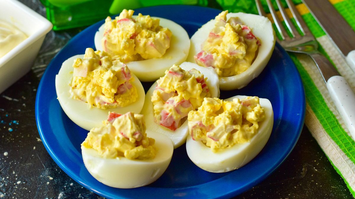 Eggs stuffed with crab sticks – a delicious and elegant appetizer