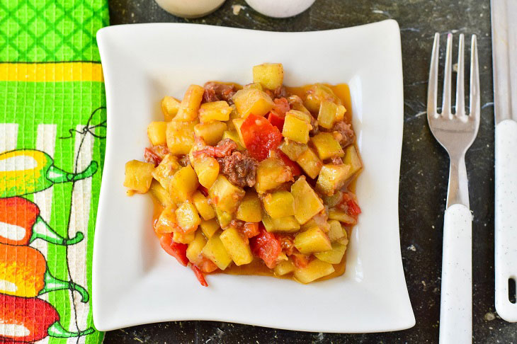 Eggplant with stew and tomatoes - a spicy and fragrant appetizer