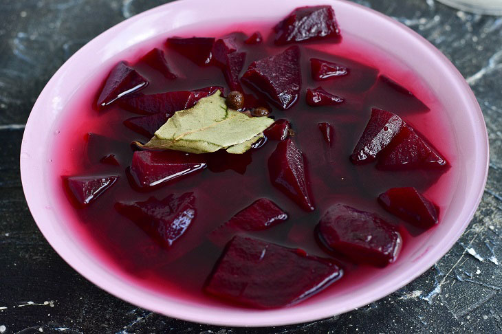 Marinated beets in Greek - an interesting vegetable snack